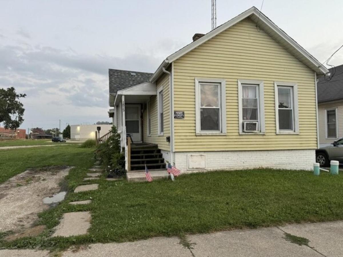 Picture of Home For Sale in Racine, Wisconsin, United States