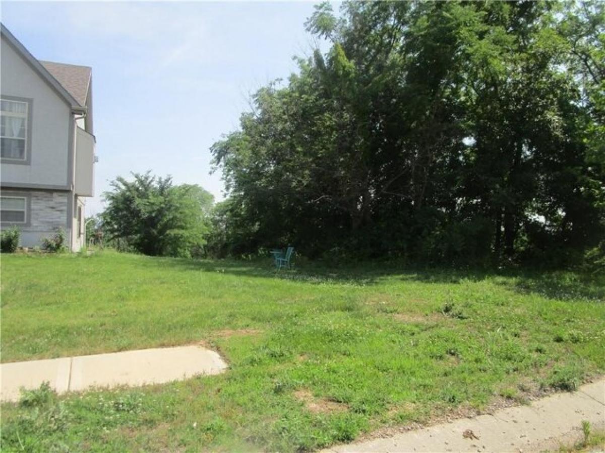 Picture of Residential Land For Sale in Kansas City, Missouri, United States