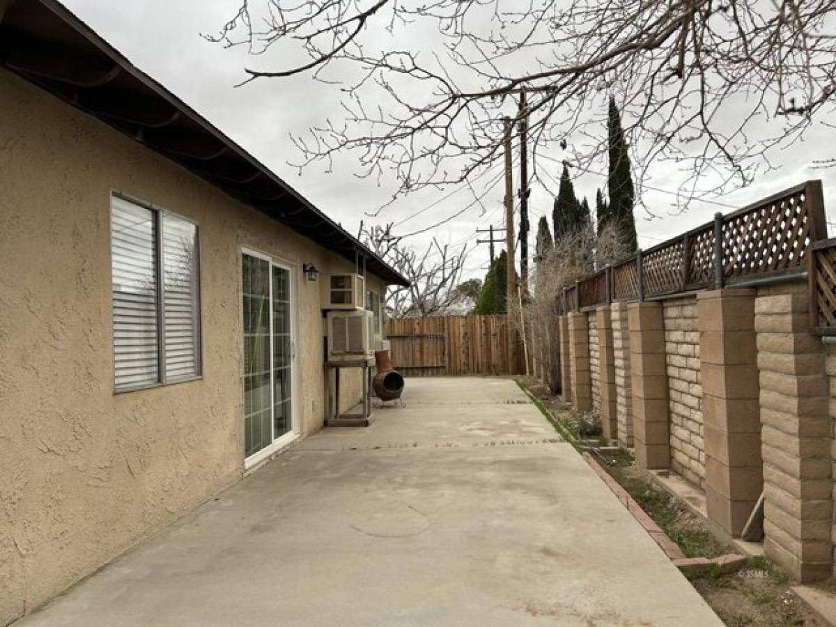 Picture of Home For Sale in Ridgecrest, California, United States