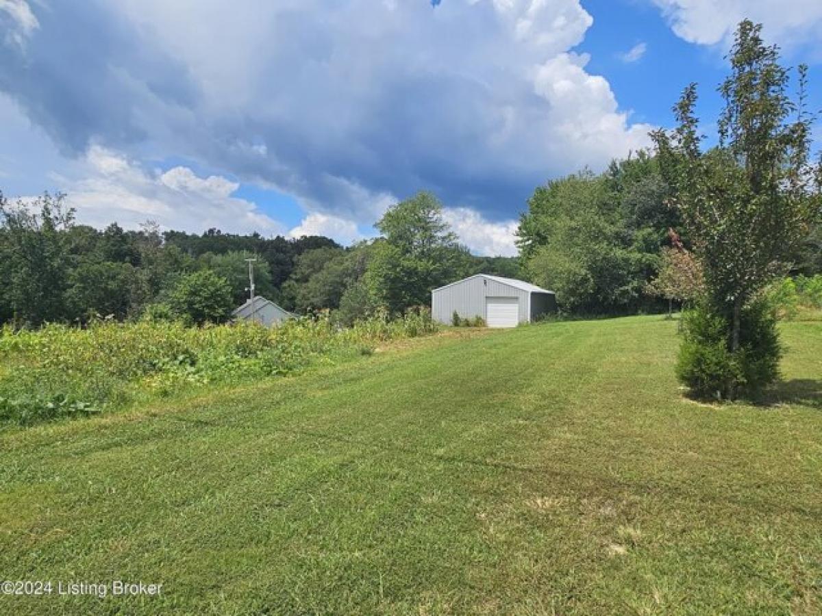 Picture of Home For Sale in Lebanon Junction, Kentucky, United States