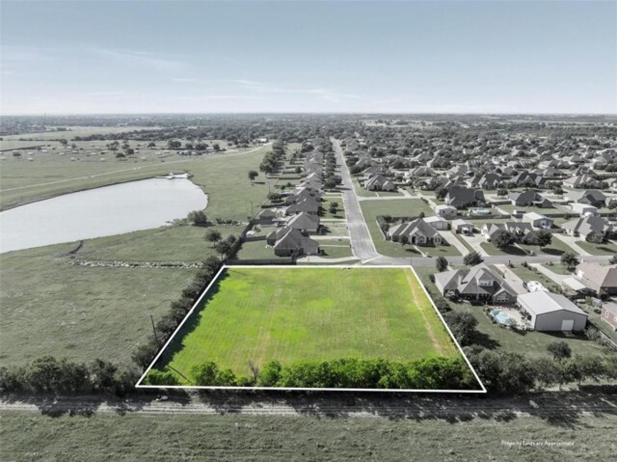 Picture of Residential Land For Sale in Waco, Texas, United States