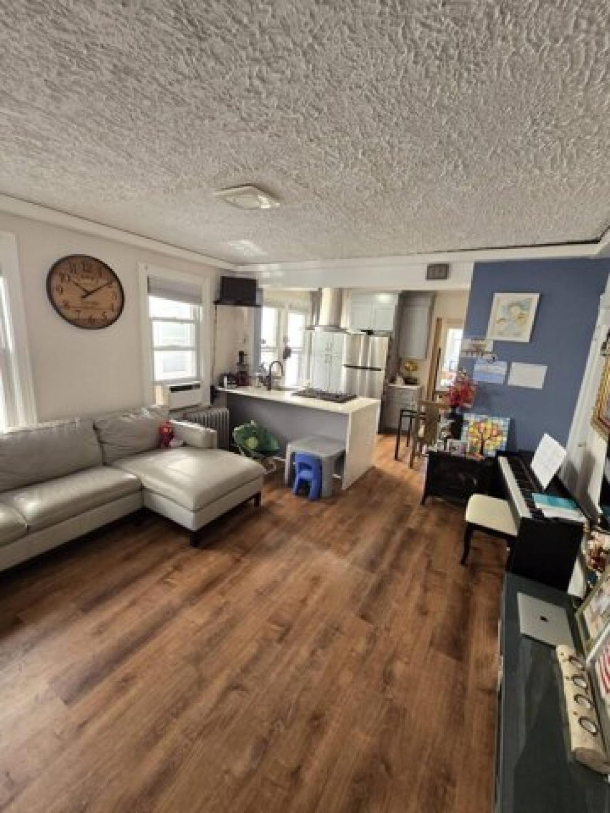 Picture of Home For Rent in East Elmhurst, New York, United States