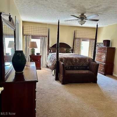 Home For Sale in Avon Lake, Ohio