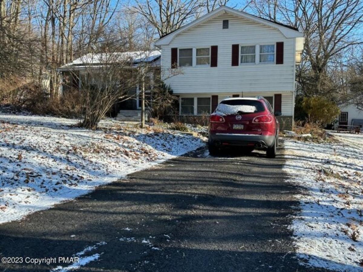 Picture of Home For Sale in Mount Pocono, Pennsylvania, United States