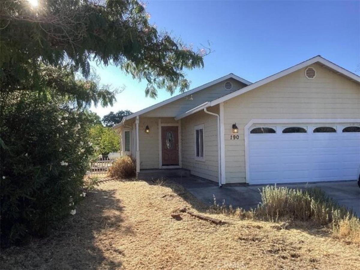 Picture of Home For Sale in Clearlake Oaks, California, United States