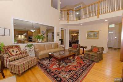 Home For Sale in Englewood Cliffs, New Jersey