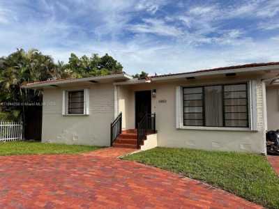 Home For Rent in West Miami, Florida