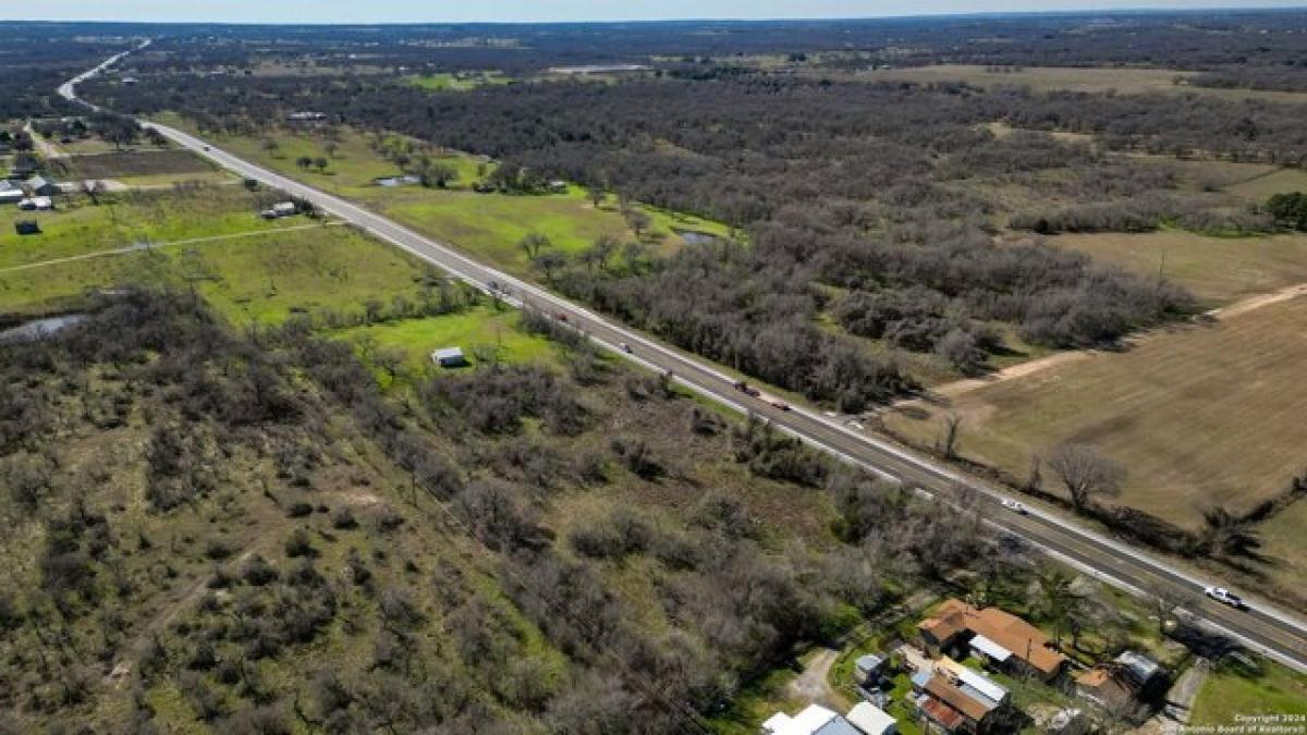 Picture of Residential Land For Sale in Seguin, Texas, United States