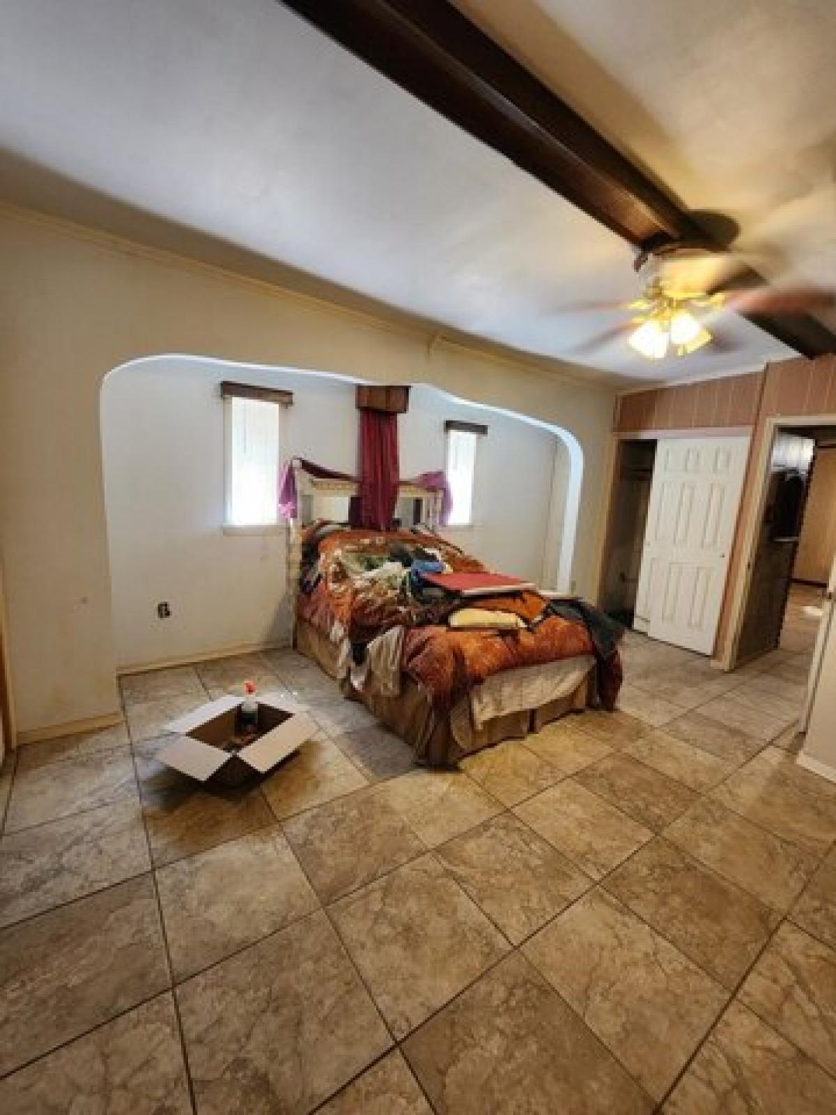 Picture of Home For Sale in Pecos, Texas, United States