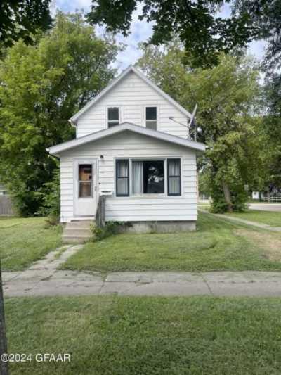 Home For Sale in Grand Forks, North Dakota