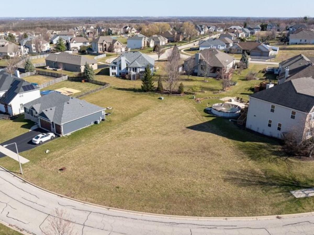 Picture of Residential Land For Sale in Yorkville, Illinois, United States