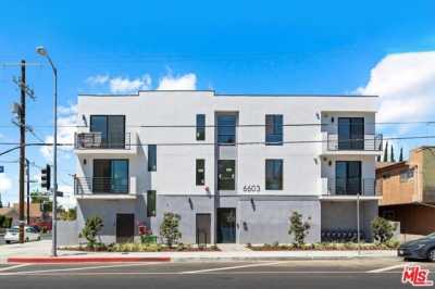 Apartment For Rent in Van Nuys, California