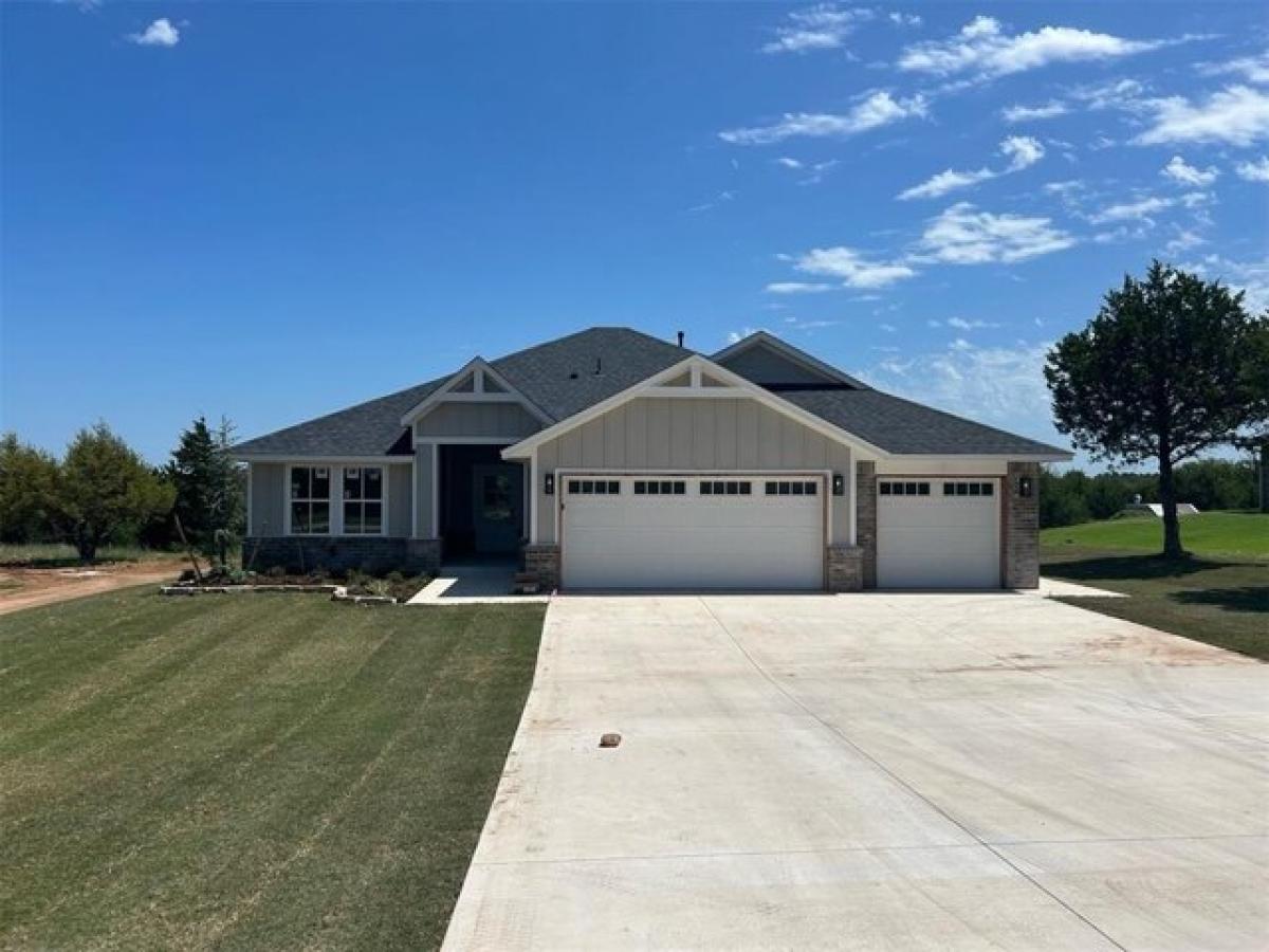 Picture of Home For Sale in Shawnee, Oklahoma, United States