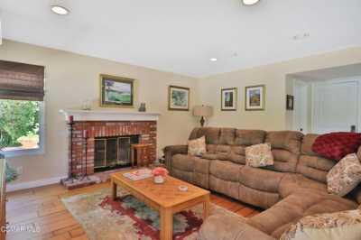 Home For Sale in Oak Park, California