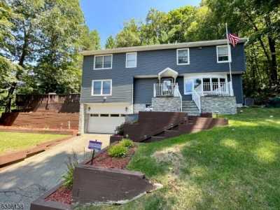 Home For Sale in Riverdale, New Jersey