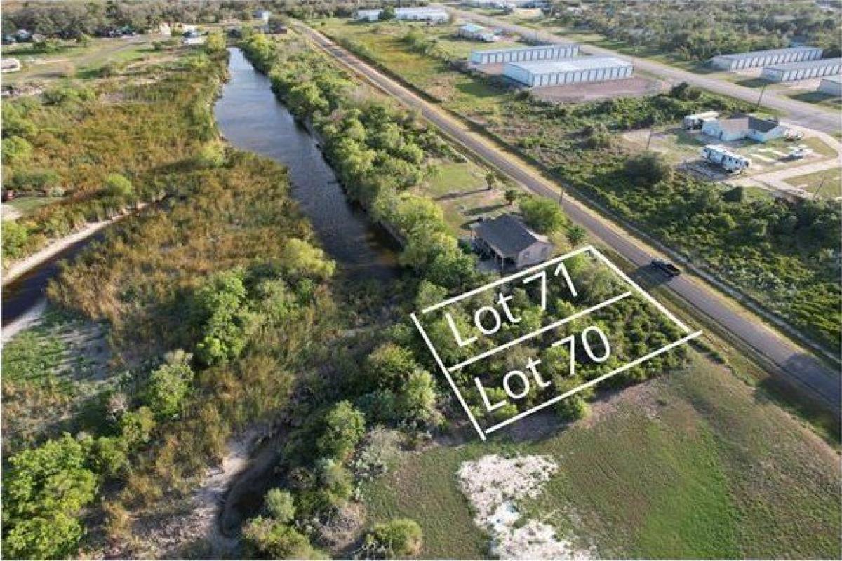 Picture of Residential Land For Sale in Rockport, Texas, United States