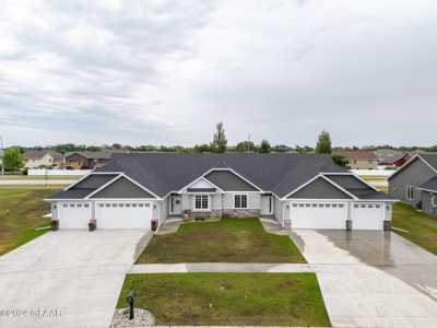 Home For Sale in Grand Forks, North Dakota