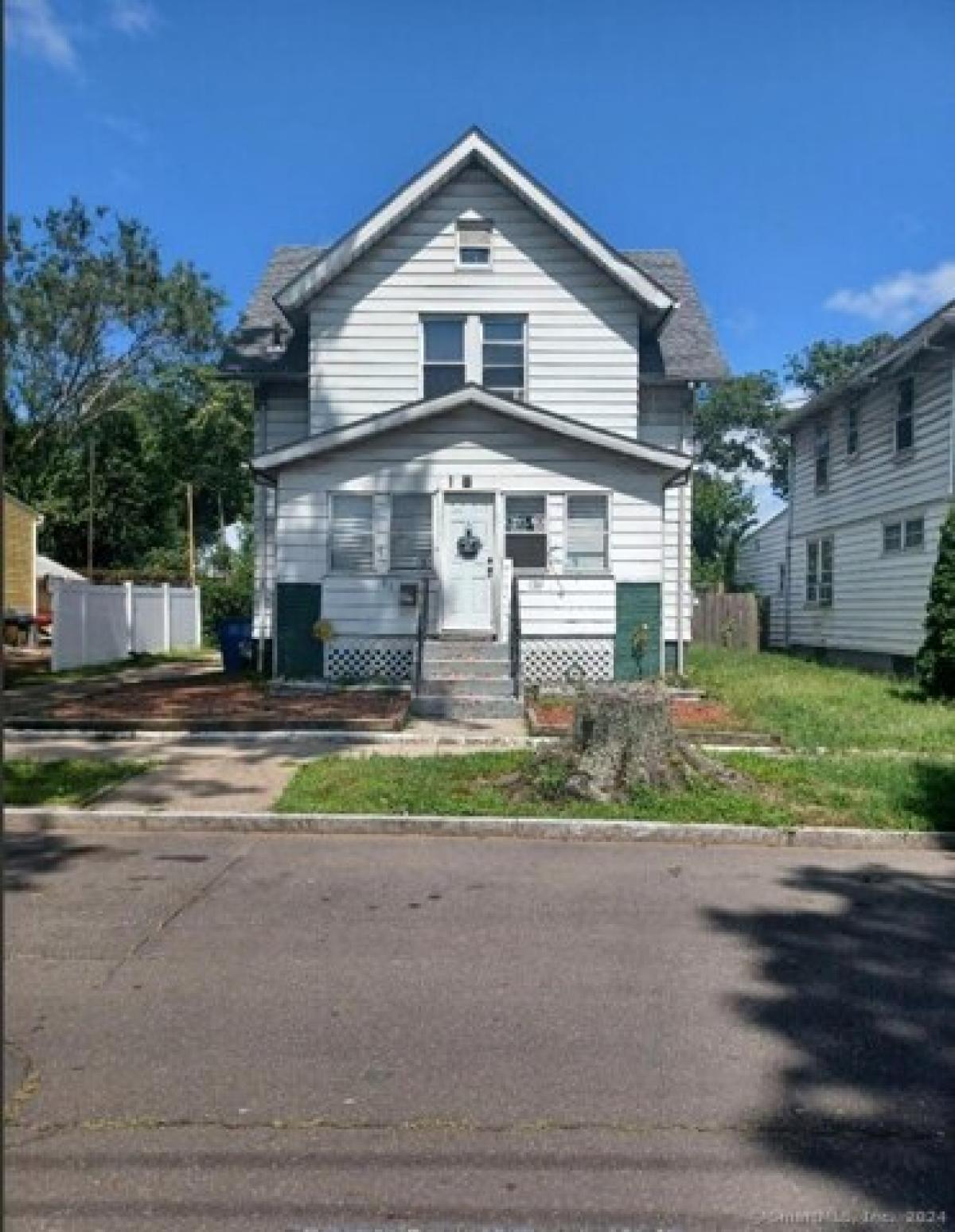 Picture of Home For Sale in New Haven, Connecticut, United States