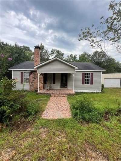 Home For Sale in Dry Prong, Louisiana