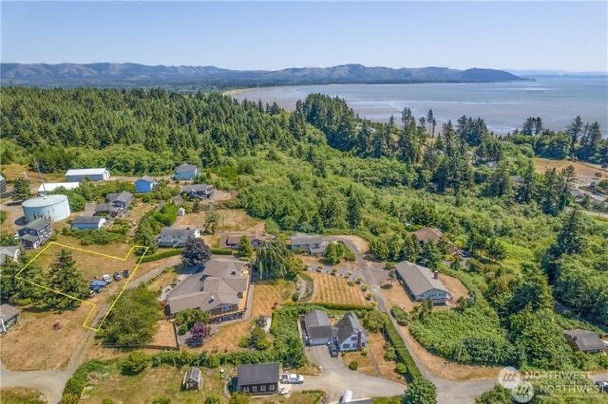 Picture of Residential Land For Sale in Ilwaco, Washington, United States