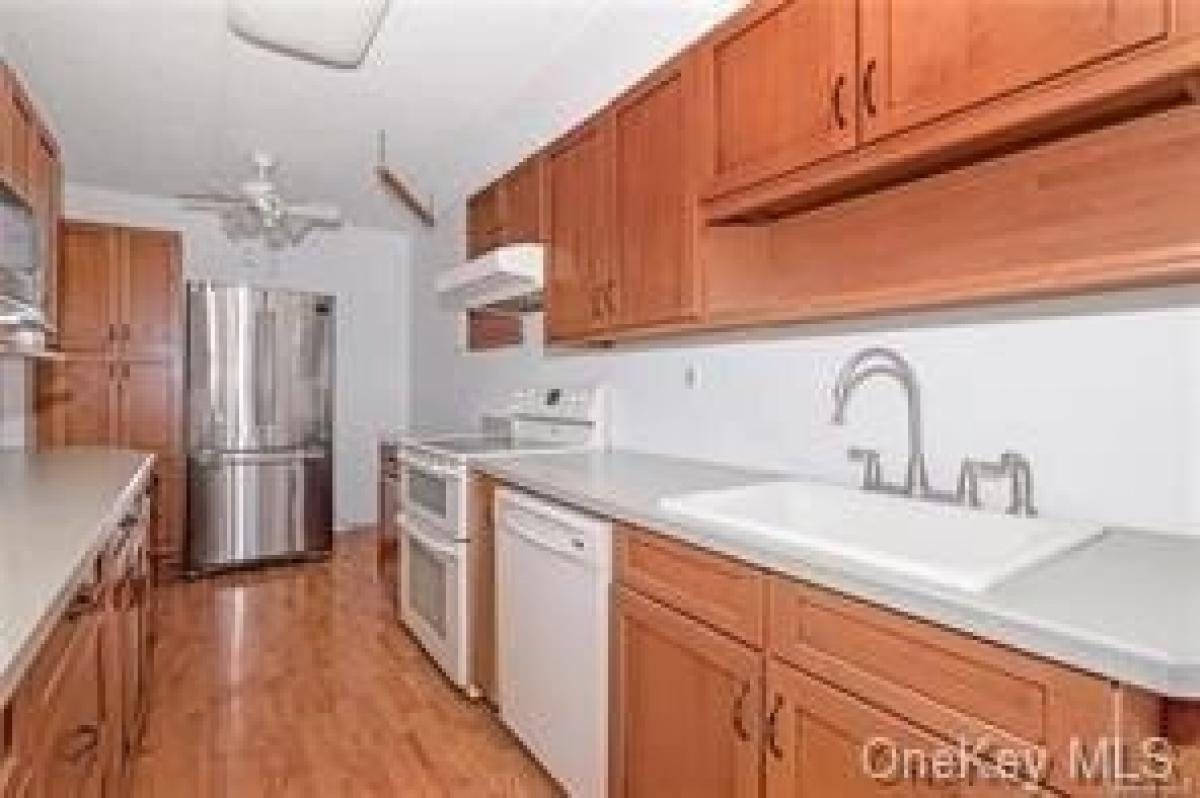 Picture of Home For Rent in Suffern, New York, United States