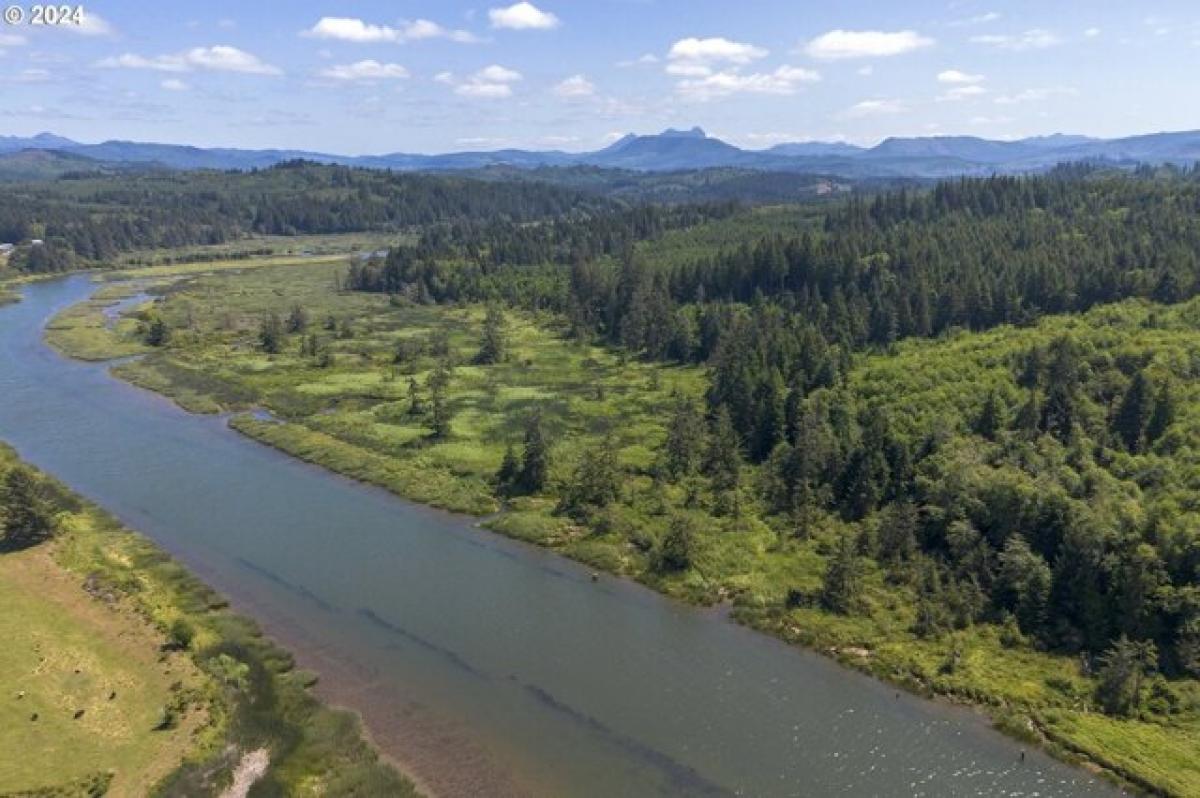 Picture of Residential Land For Sale in Astoria, Oregon, United States