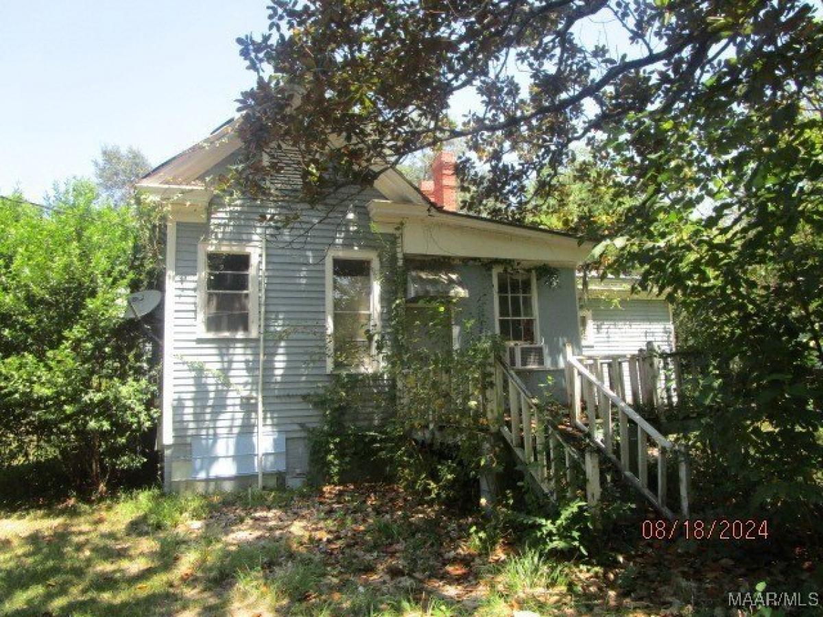 Picture of Home For Sale in Selma, Alabama, United States