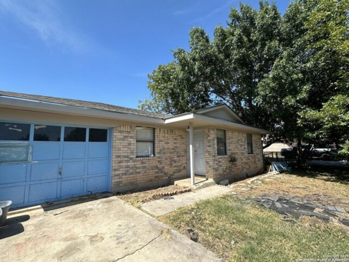 Picture of Home For Sale in Marion, Texas, United States