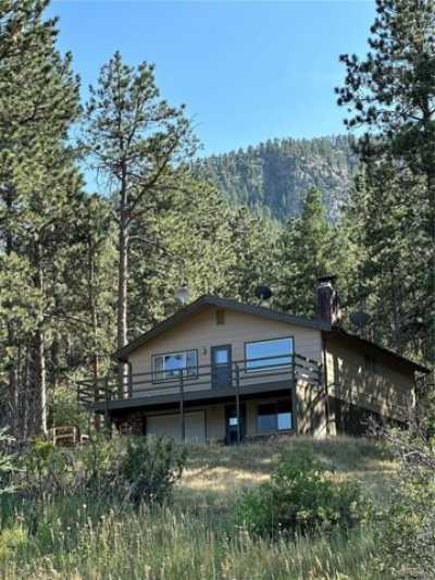 Home For Sale in Lyons, Colorado