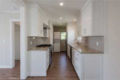 Apartment For Rent in Manhattan Beach, California