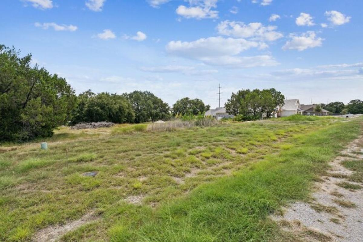 Picture of Residential Land For Sale in Granbury, Texas, United States