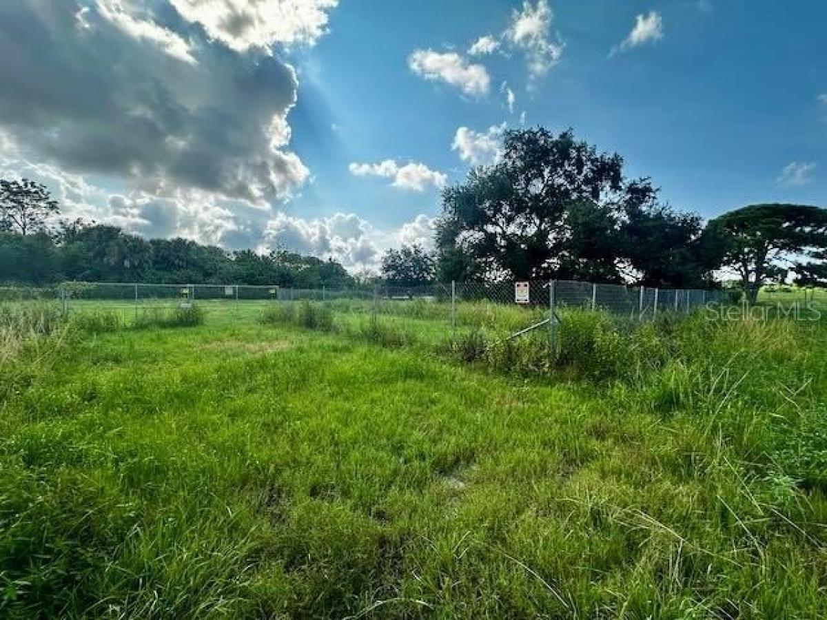 Picture of Residential Land For Sale in Tampa, Florida, United States