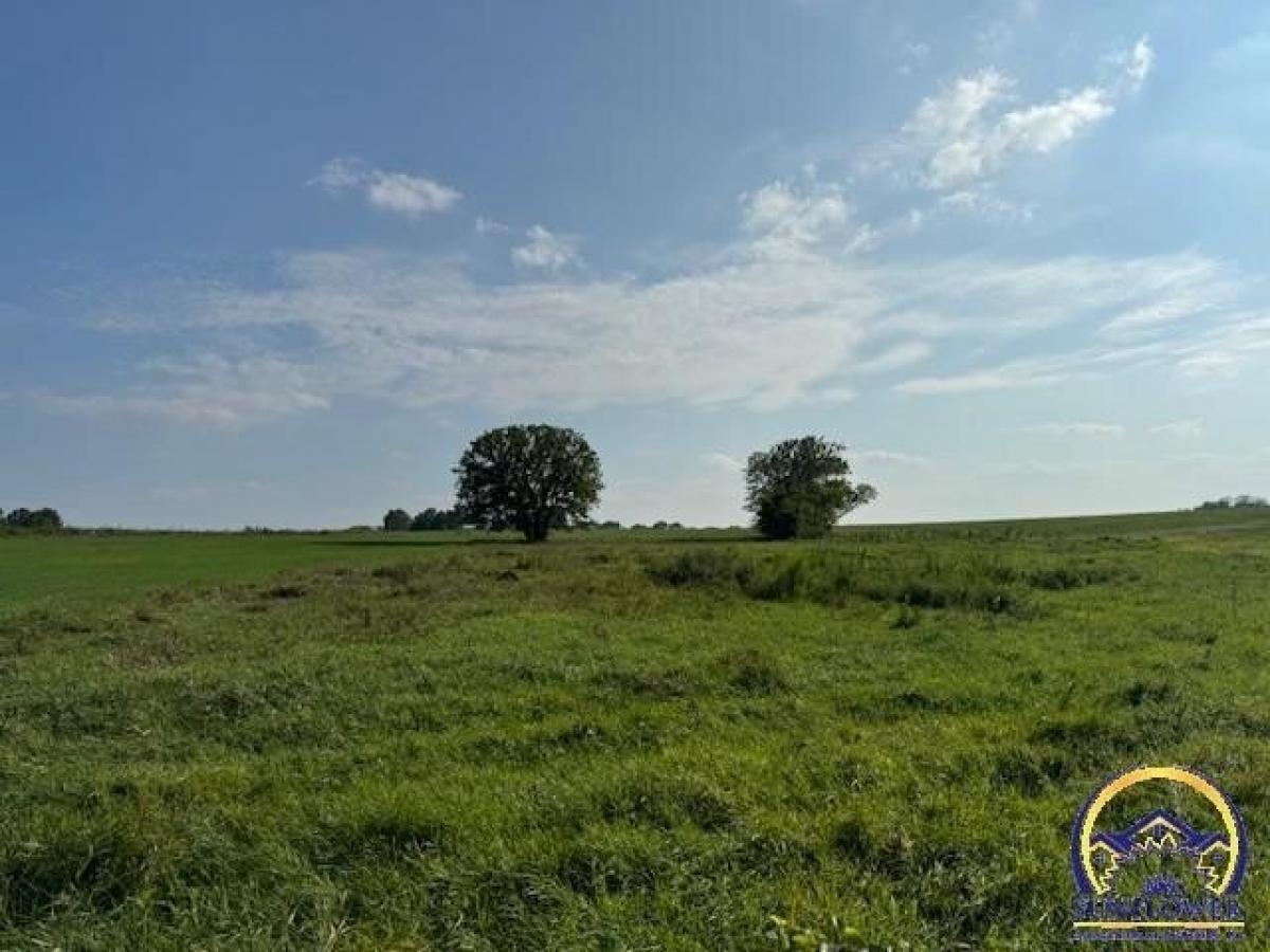 Picture of Residential Land For Sale in Topeka, Kansas, United States