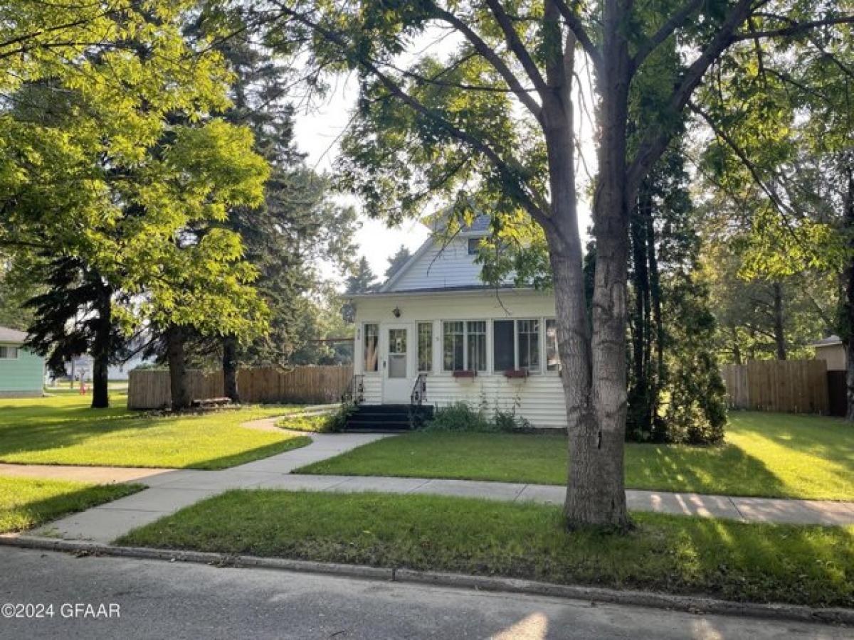 Picture of Home For Sale in Park River, North Dakota, United States