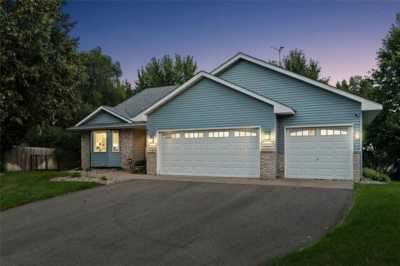 Home For Sale in Cottage Grove, Minnesota