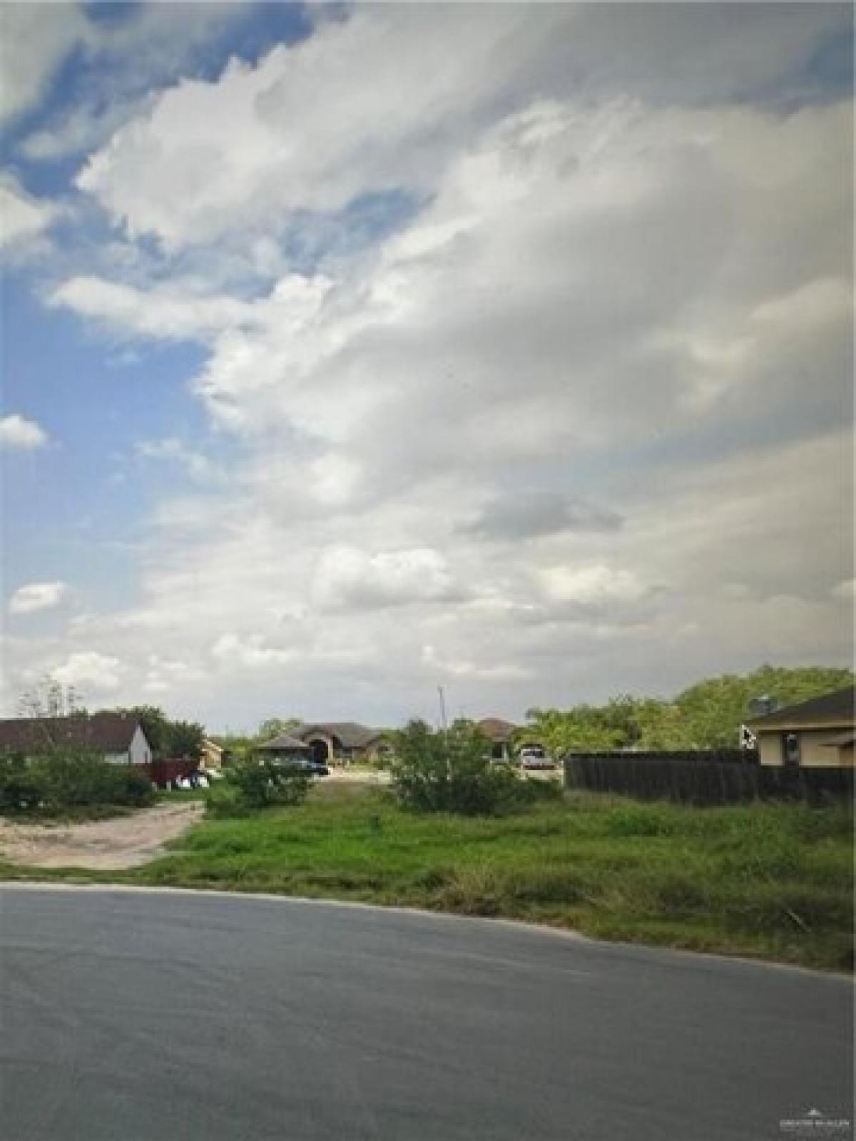 Picture of Residential Land For Sale in Pharr, Texas, United States