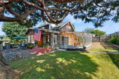 Home For Sale in Coos Bay, Oregon