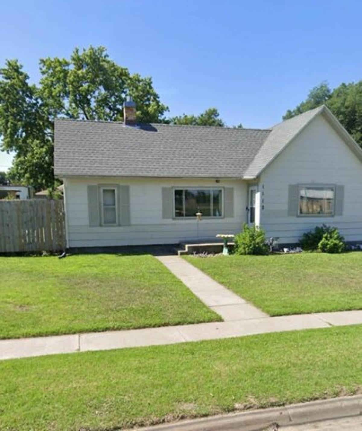 Picture of Home For Sale in Concordia, Kansas, United States