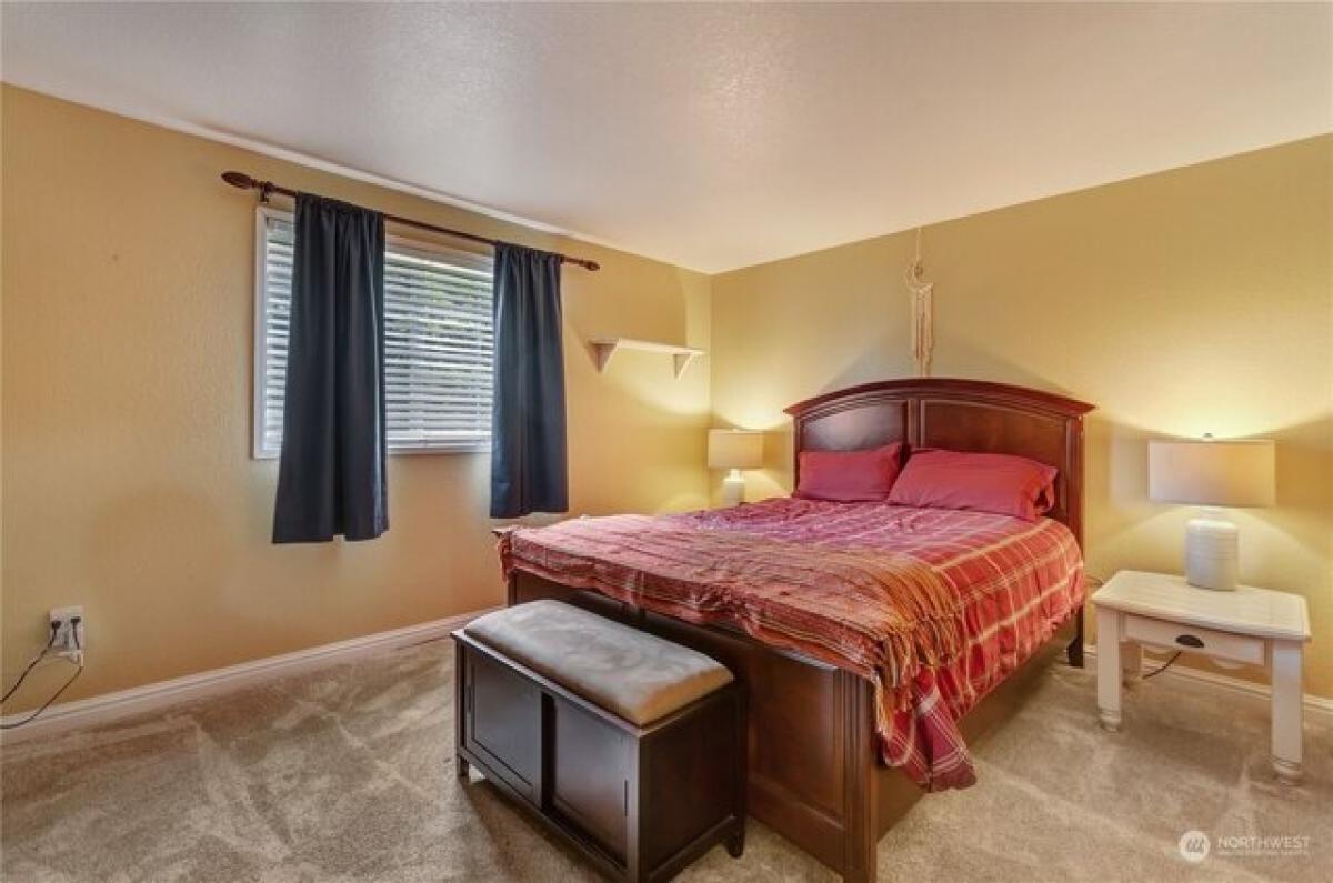 Picture of Home For Sale in Spanaway, Washington, United States