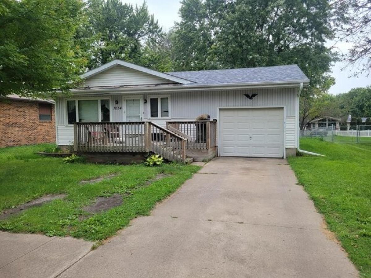 Picture of Home For Sale in Manson, Iowa, United States