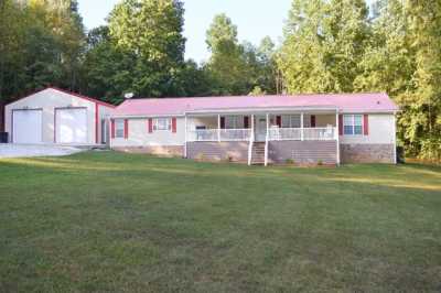 Home For Sale in Lyles, Tennessee