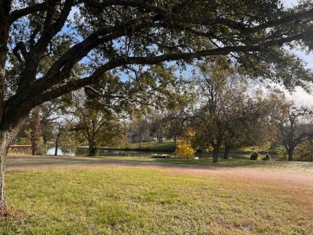 Picture of Residential Land For Sale in Fulshear, Texas, United States