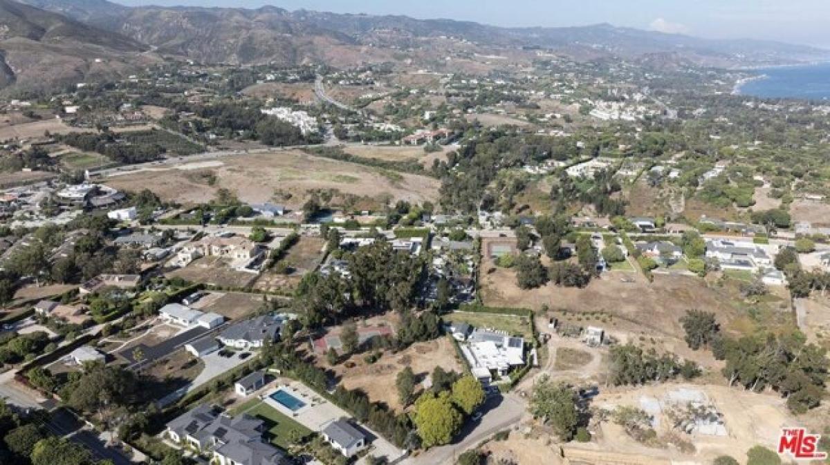 Picture of Residential Land For Sale in Malibu, California, United States