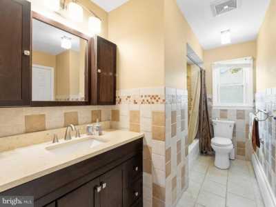 Home For Sale in Edison, New Jersey