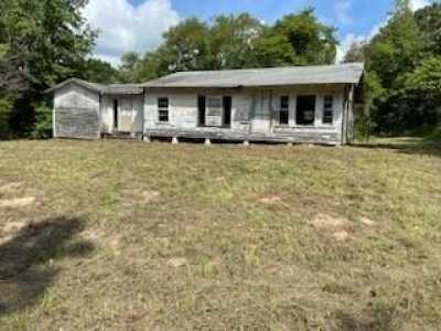 Home For Sale in Avinger, Texas