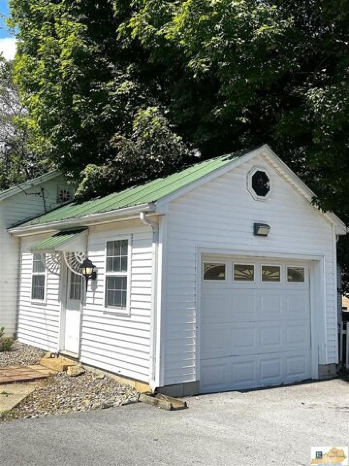 Picture of Home For Sale in Columbia, Kentucky, United States