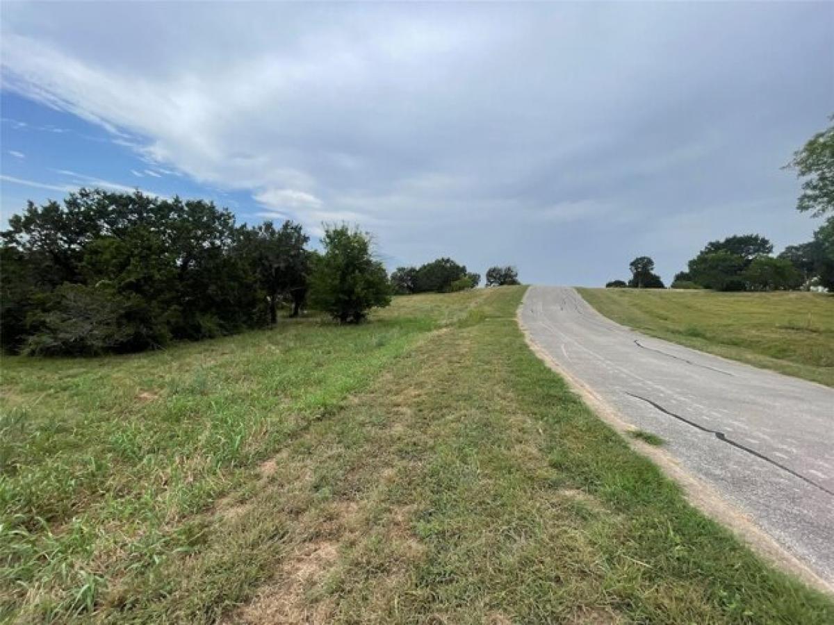 Picture of Residential Land For Sale in Cleburne, Texas, United States