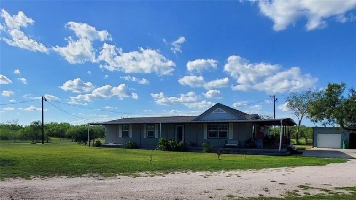 Picture of Home For Sale in Alice, Texas, United States