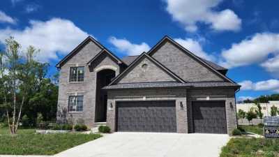 Home For Sale in Rochester Hills, Michigan