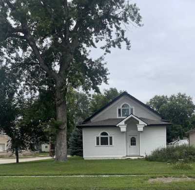 Home For Sale in Gothenburg, Nebraska